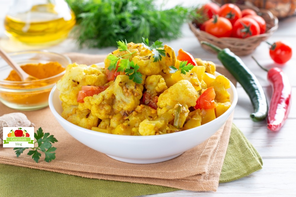 Алоо гоби – индийское блюдо из картофеля и цветной капусты