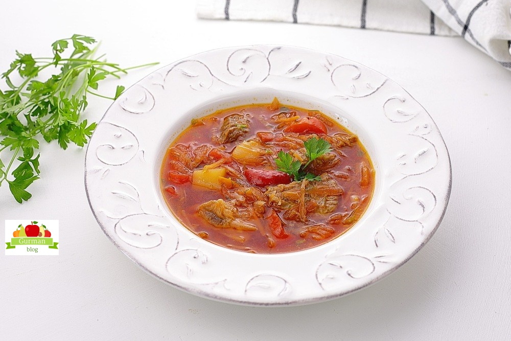 Борщ с квашеной капустой и свеклой