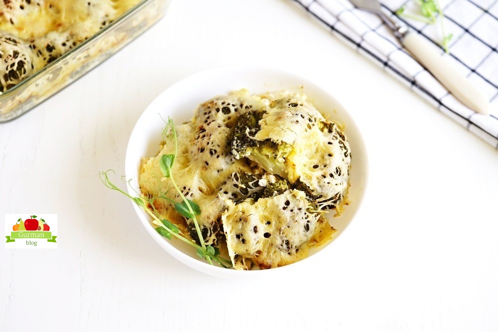 Брокколи в духовке с сыром