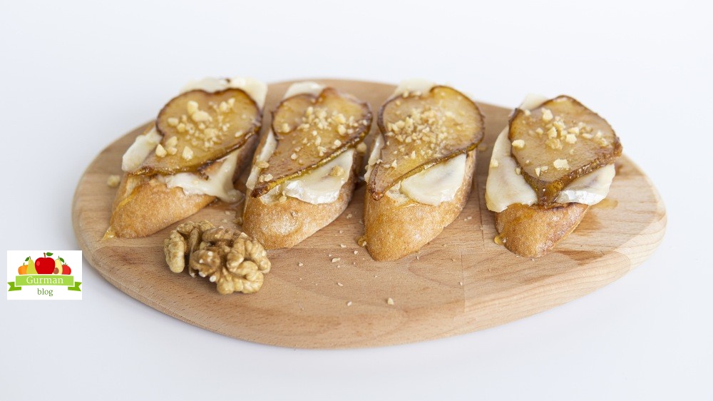 Брускетта с сыром Бри и грушей