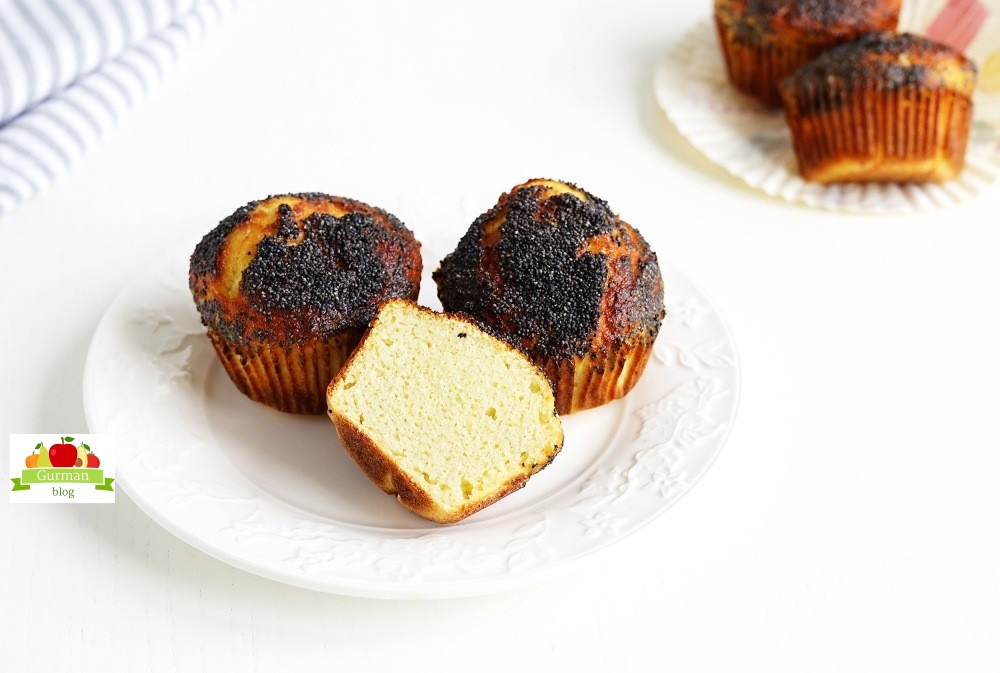 Быстрые маффины с маком