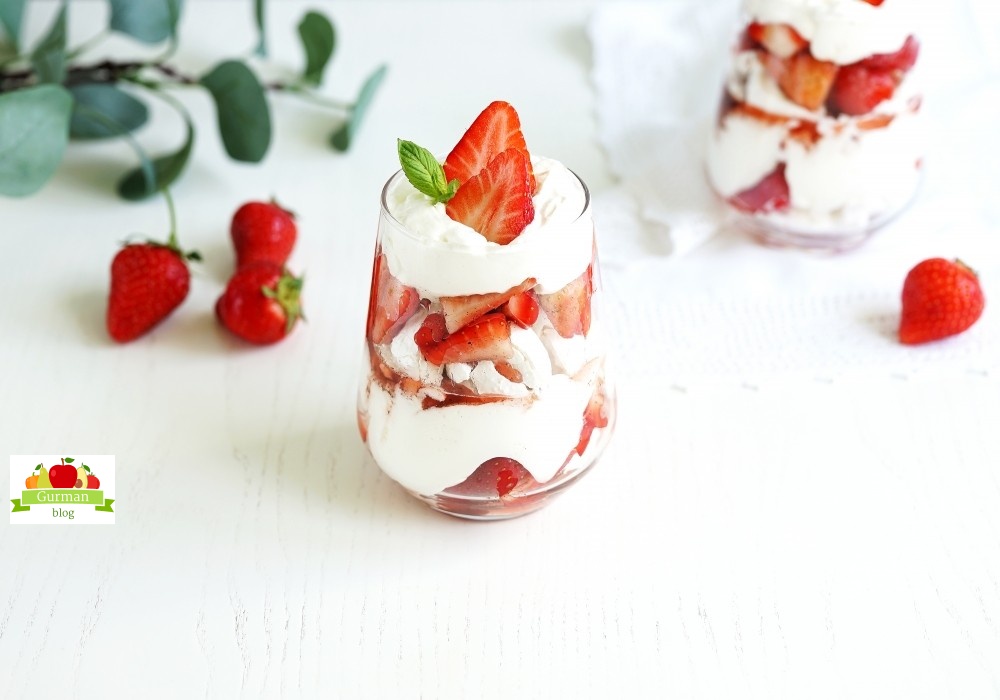 Десерт Eton mess Итонский беспорядок