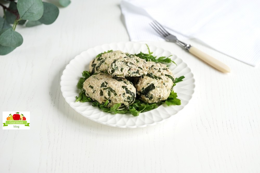 Диетические куриные котлеты на пару