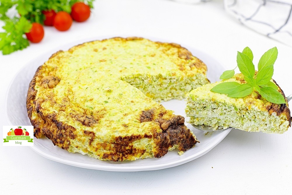 Диетический рецепт из кабачков и куриной грудки в духовке