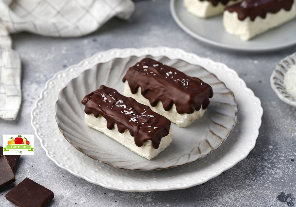 Домашние творожные сырки с кокосом и шоколадом