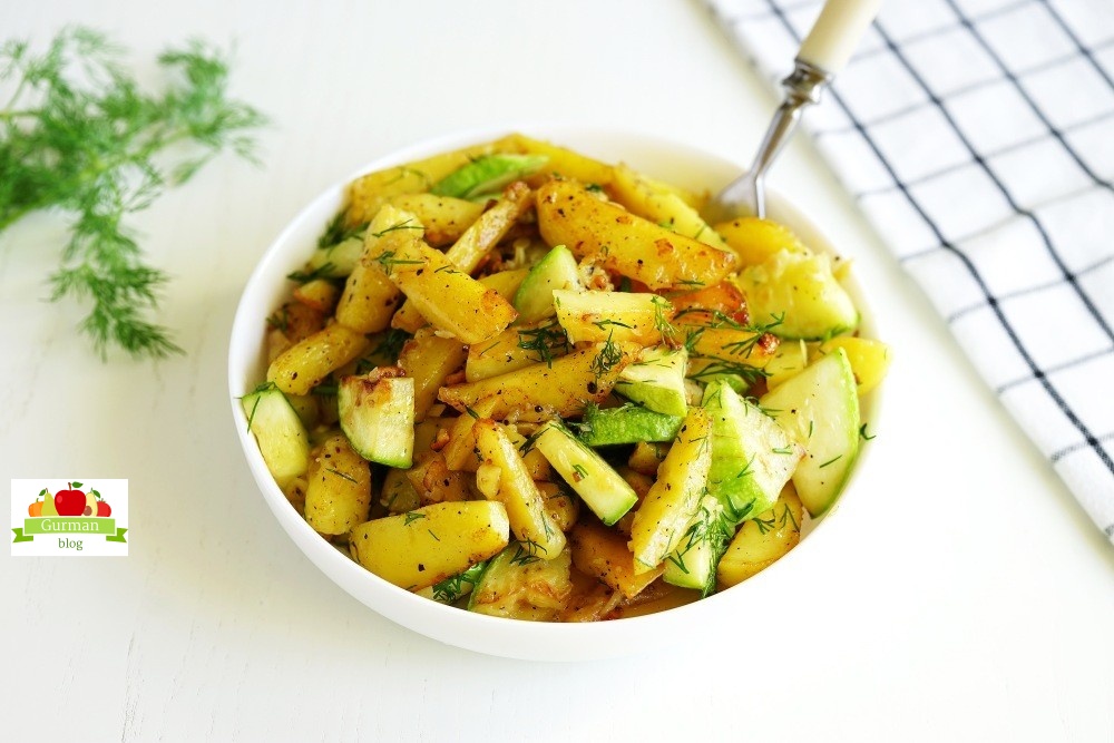 Кабачки с картошкой на сковороде