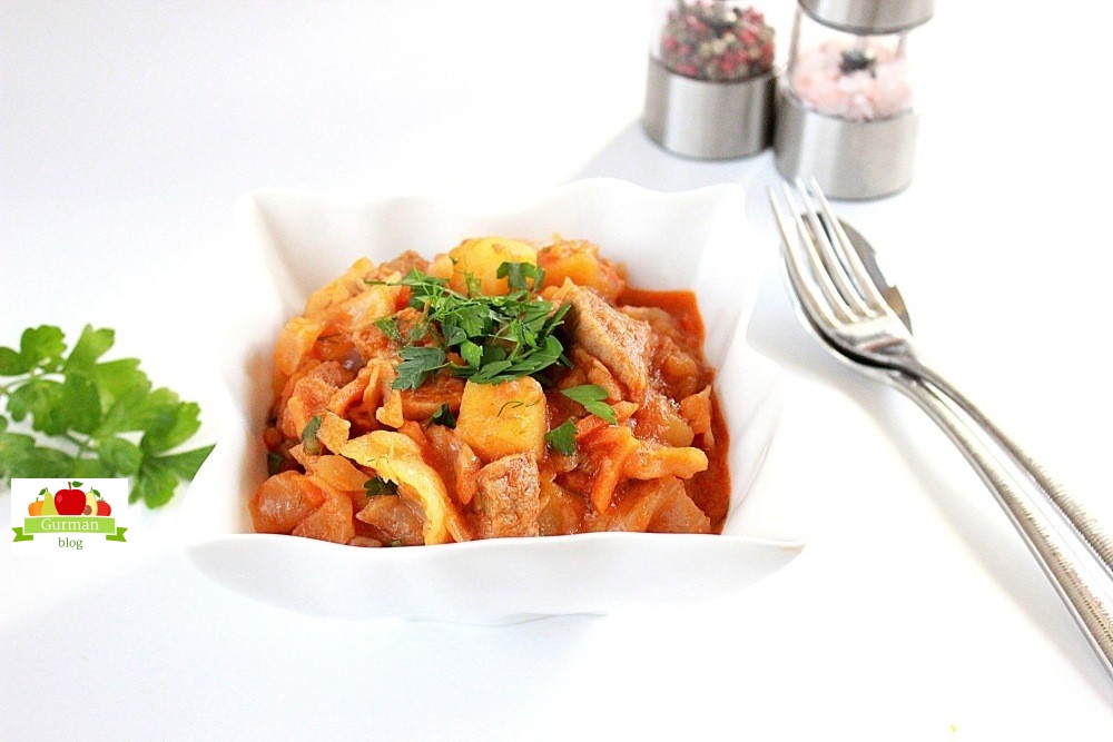 Картошка с капустой и мясом