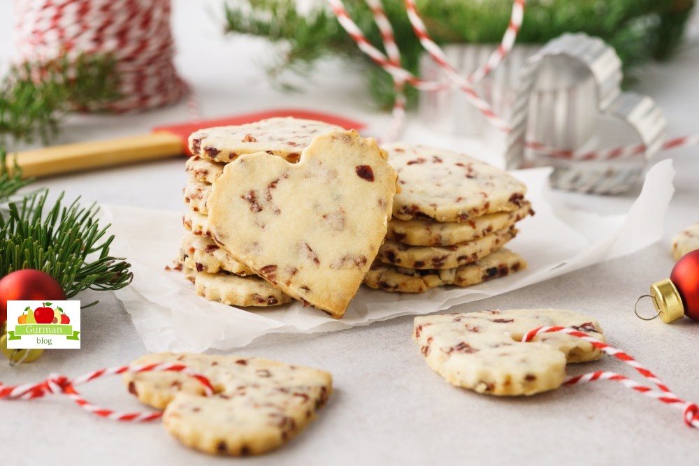 Клюквенное печенье – сладкая игрушка на ёлку