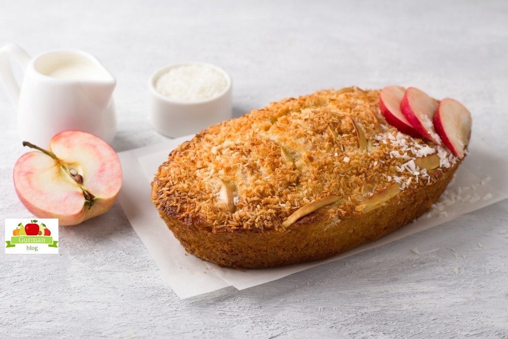 Кокосовый манник с яблоками