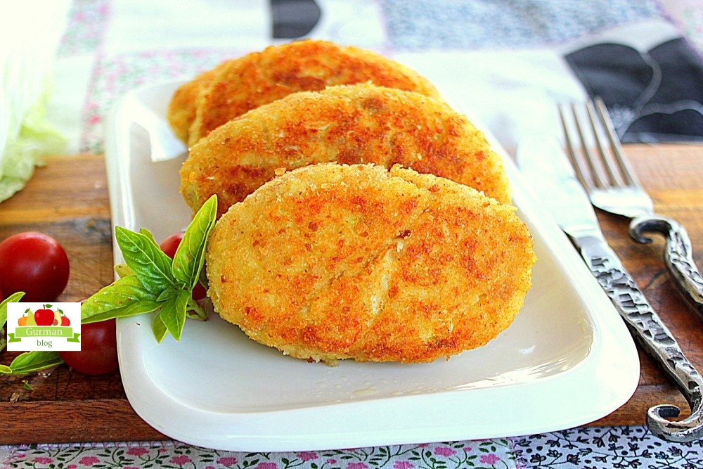Котлеты из курицы и пекинской капусты
