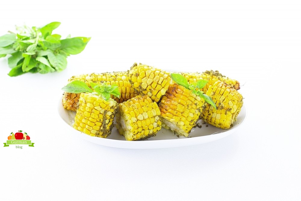 Кукуруза в духовке в фольге с маслом