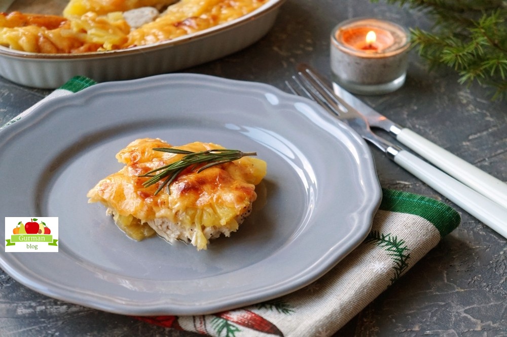 Курица с ананасом в духовке