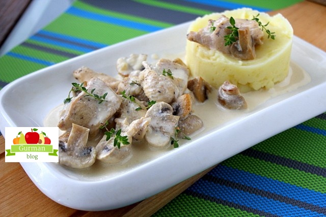 Курица с грибами в сливочном соусе