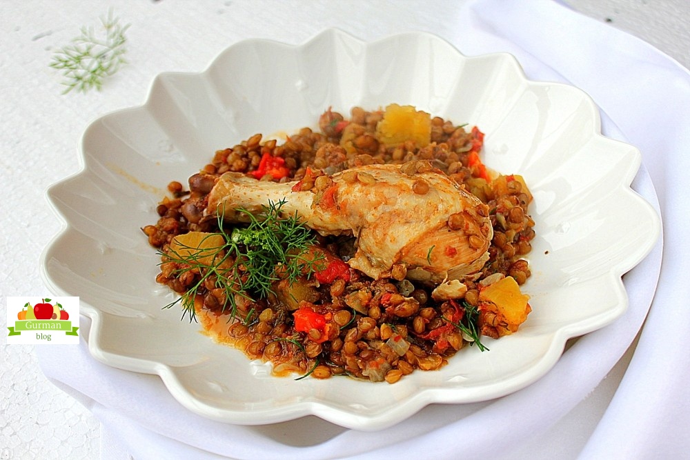 Куриные голени с чечевицей и овощами