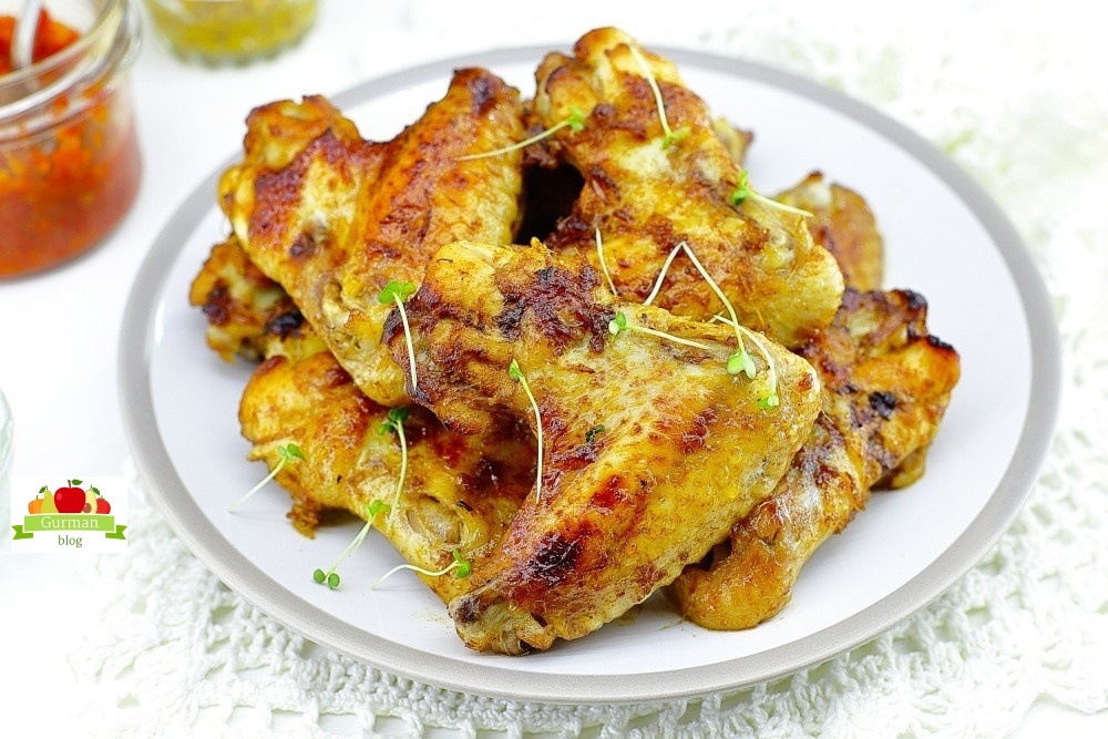 Куриные крылышки в медово-соевом соусе в духовке