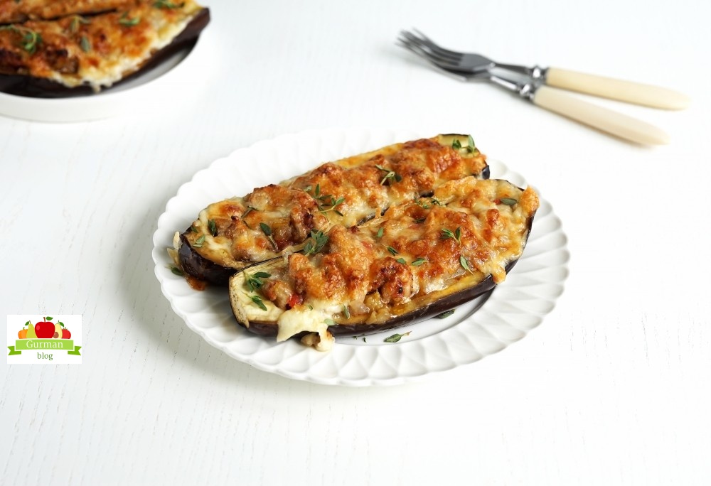 Лодочки из баклажанов с фаршем