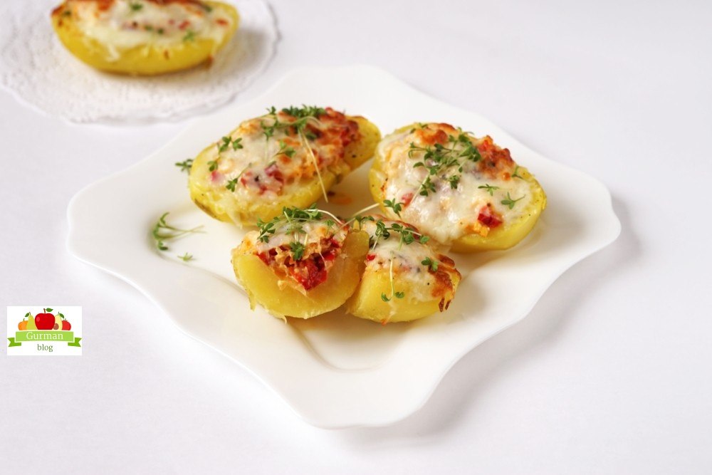 Лодочки из картофеля с начинкой