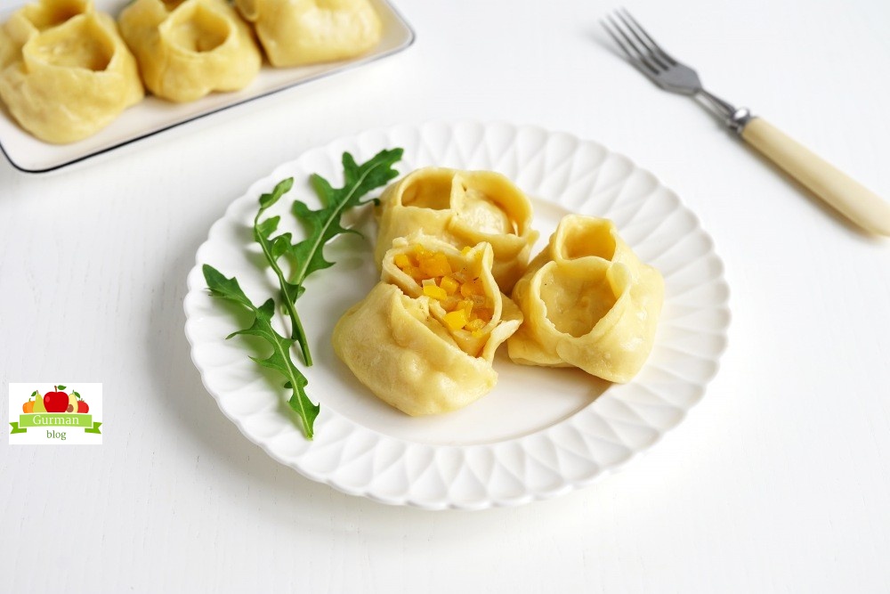 Манты с тыквой на пару