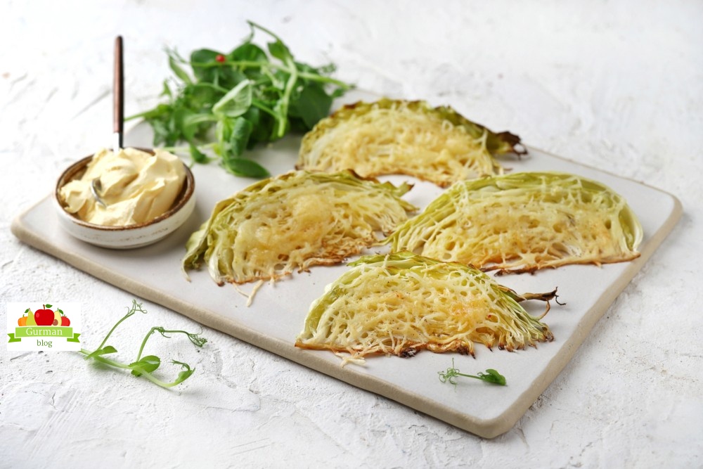 Молодая капуста, запеченная с сыром