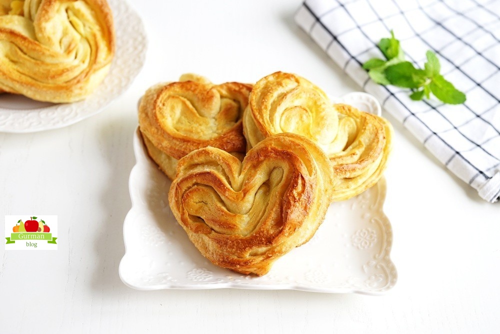 Московские плюшки с сахаром из дрожжевого теста