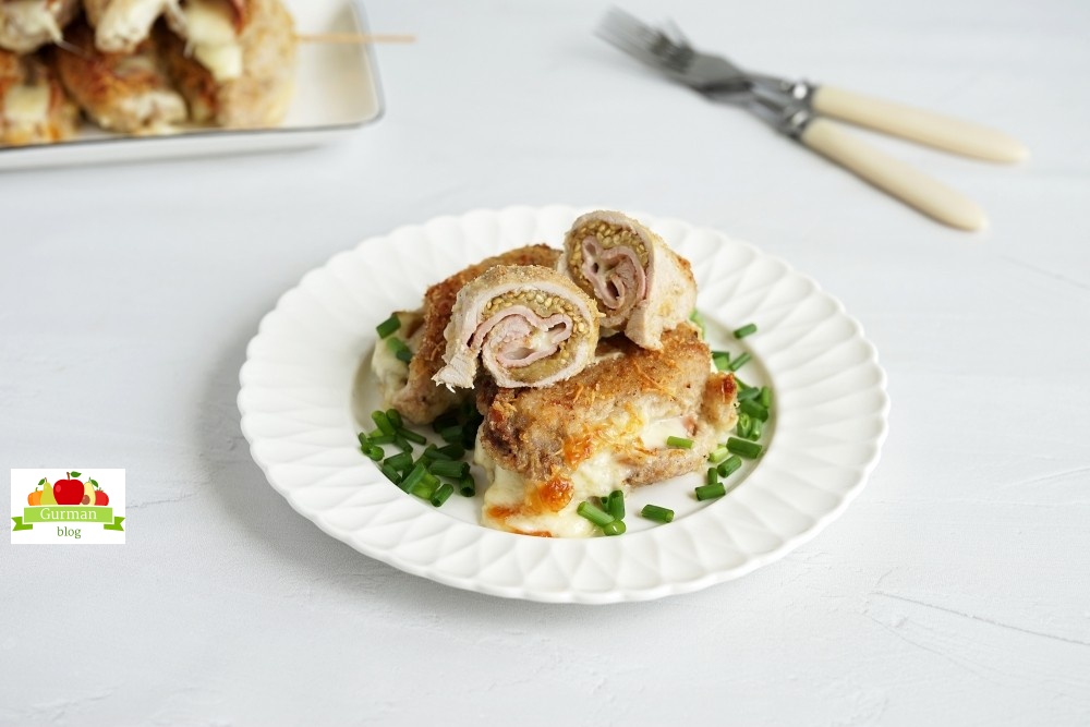 Мясные рулетики из свинины с баклажанами