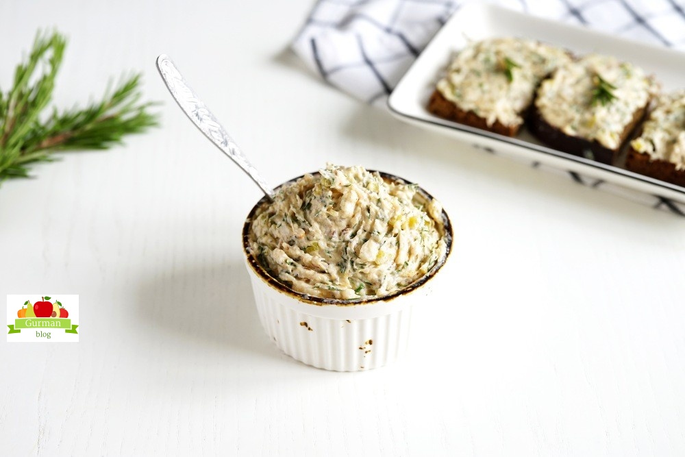 Намазка из сала на хлеб