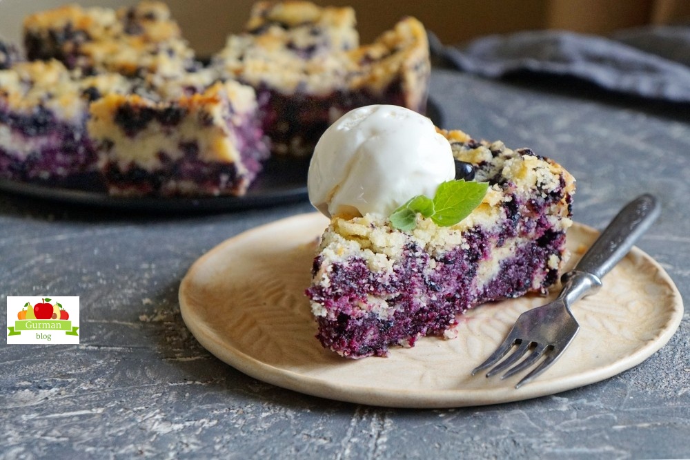 Насыпной пирог с черникой