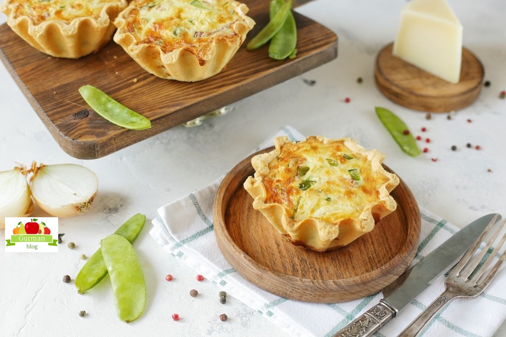 Несладкие корзинки с горохом и беконом