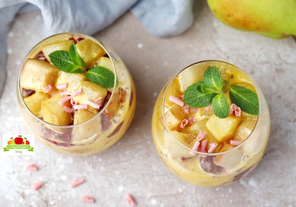 Нежный мусс с карамелизованной грушей и вишней