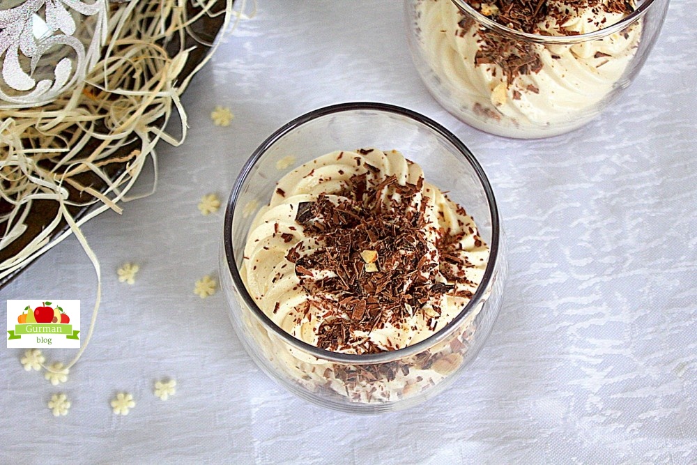 Новогодний кофейный десерт с рикоттой