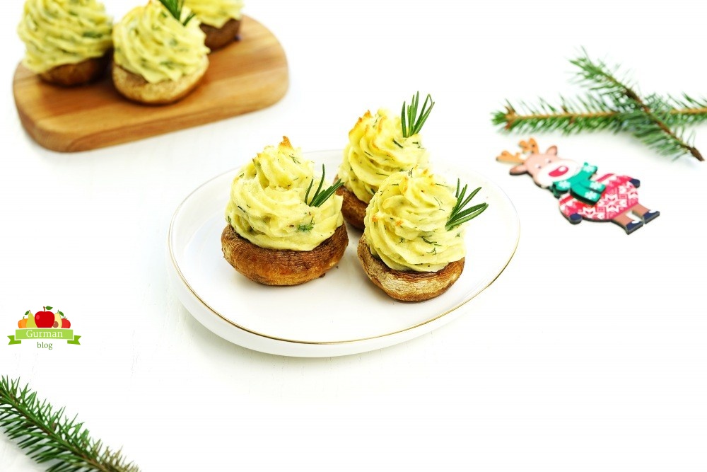 Новогодняя закуска из шампиньонов