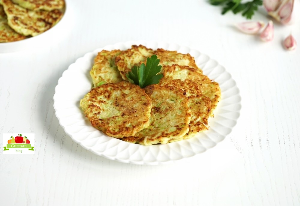 Оладьи из кабачка на сковородке