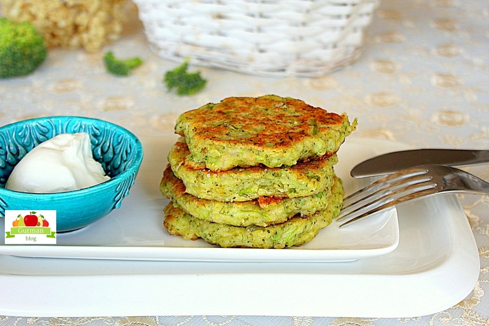 Оладьи с творогом и брокколи