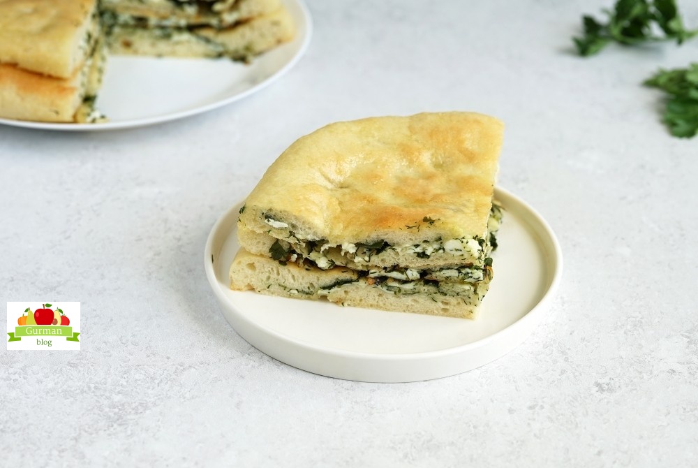 Осетинский пирог с сыром и зеленью