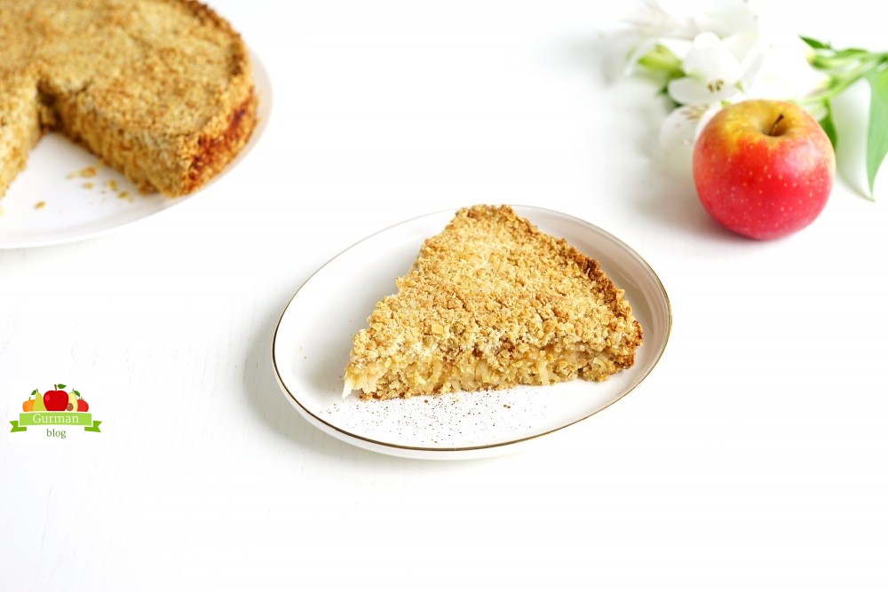 Овсяный пирог с яблоками