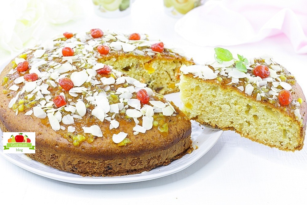 Пирог на кефире к чаю