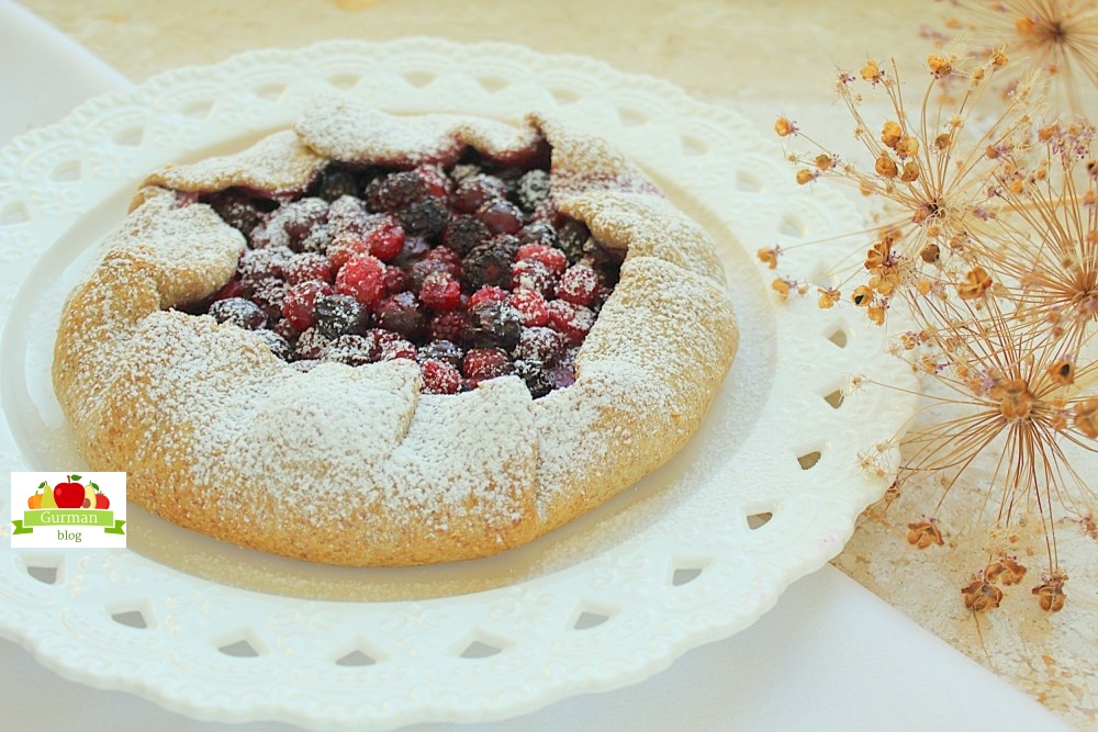 Постная галета с замороженными ягодами