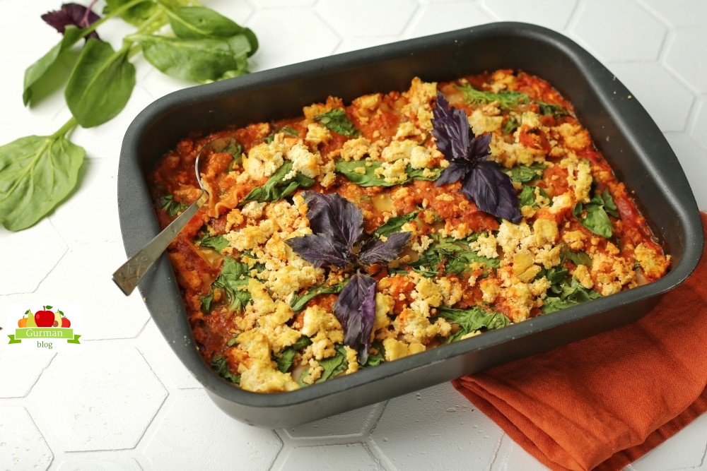 Постная лазанья со шпинатом, тофу и базиликом
