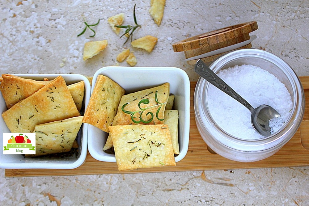 Постные крекеры с розмарином