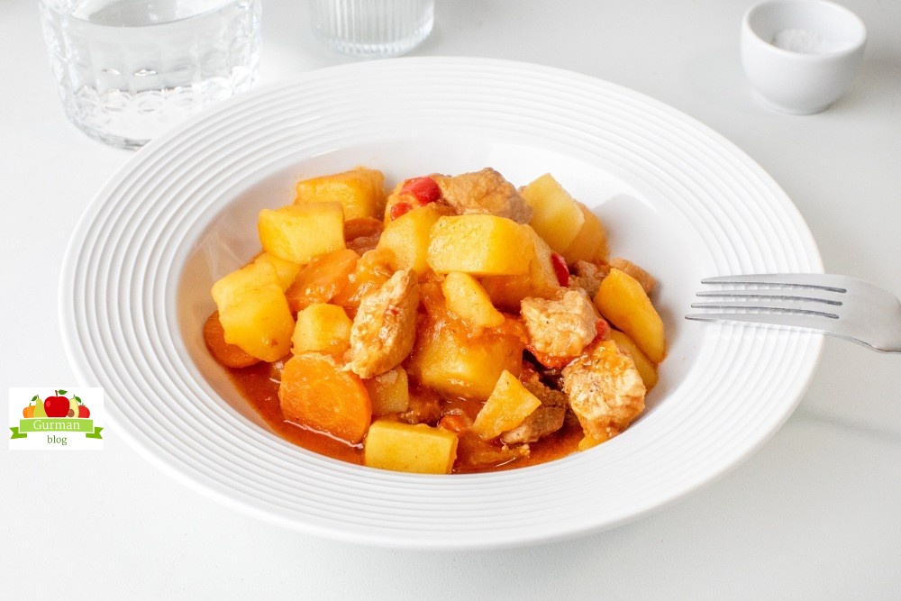 Рагу с мясом и картошкой