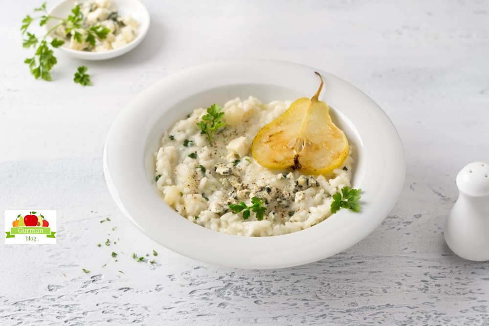 Ризотто с грушей и голубым сыром