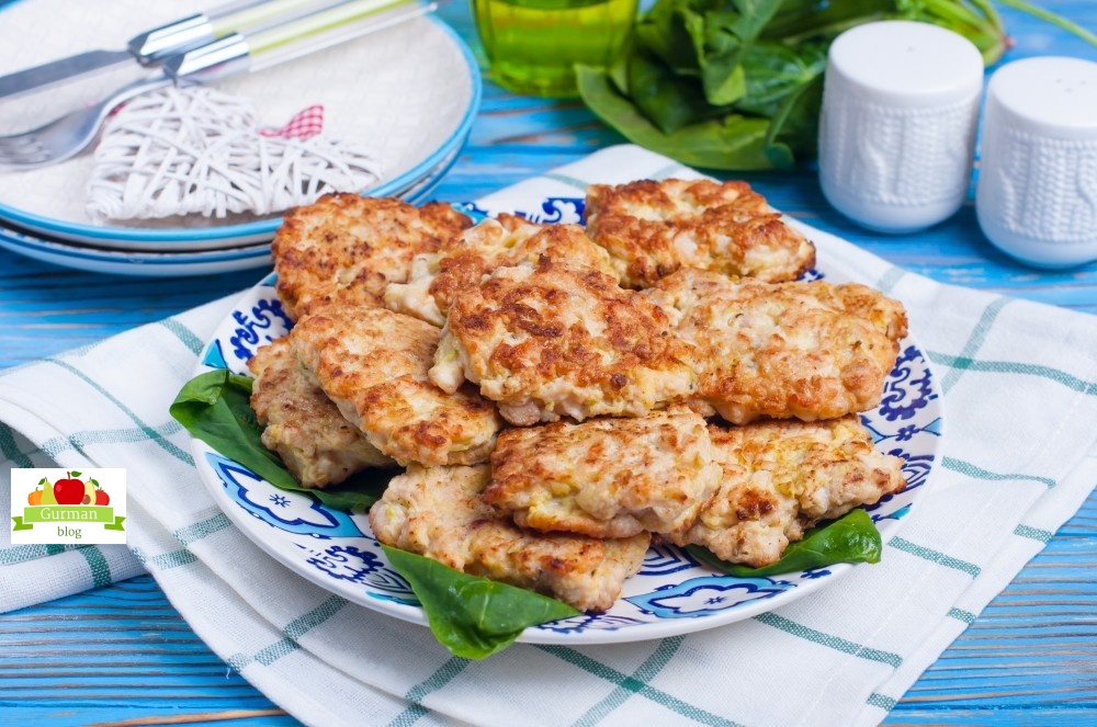 Рубленые котлеты из индейки с кабачком