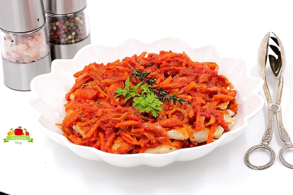 Рыба под томатным маринадом