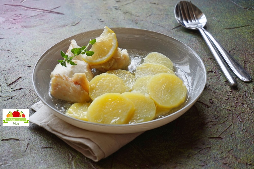 Рыба с картофелем в бульоне