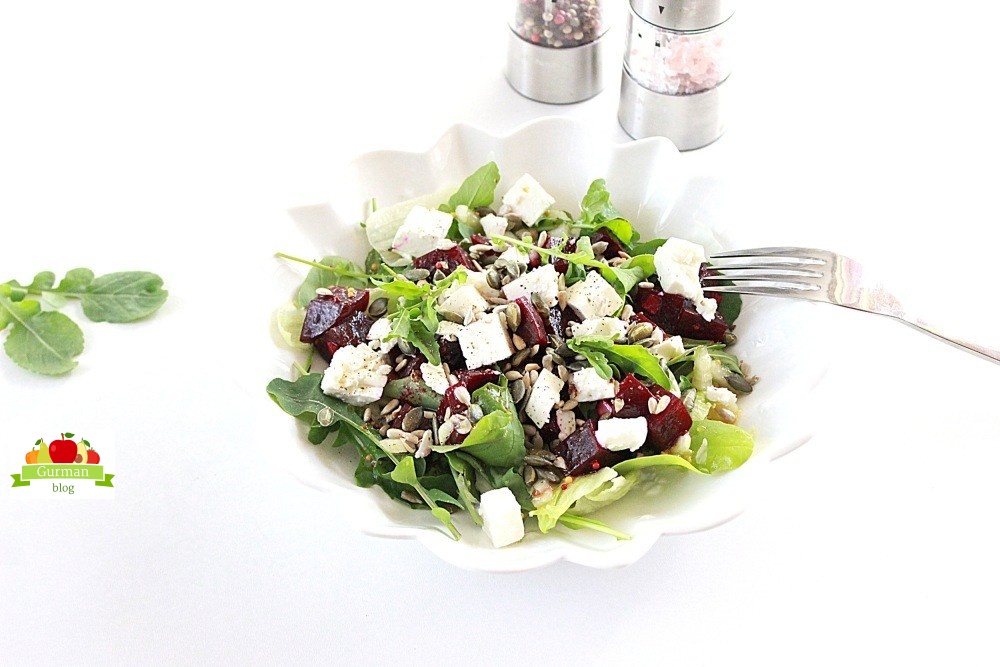 Салат из свеклы с сыром Фета