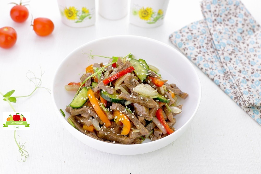 Салат с говяжьим языком