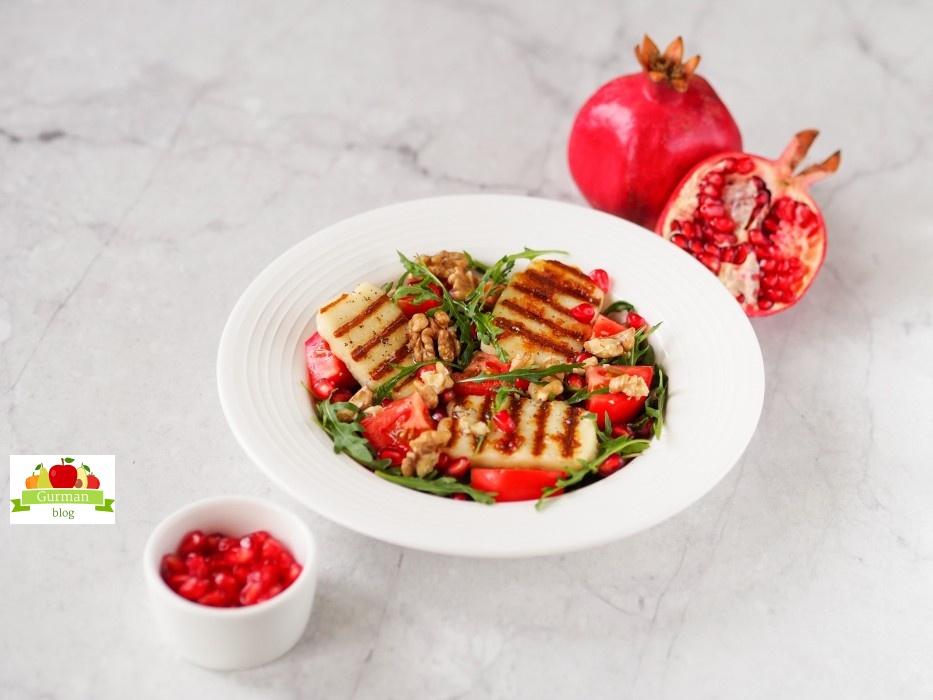 Салат с гранатом и сыром