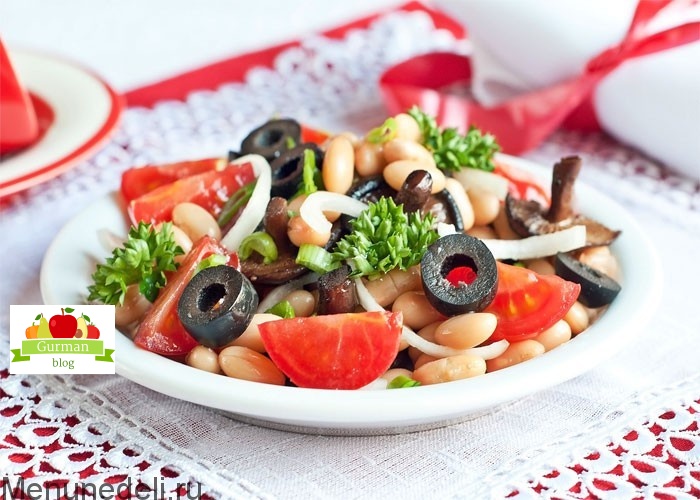 Салат с грибами и фасолью