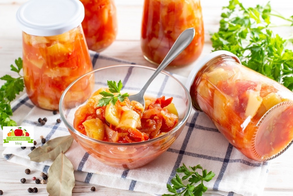 Салат с кабачками, помидорами и болгарским перцем на зиму