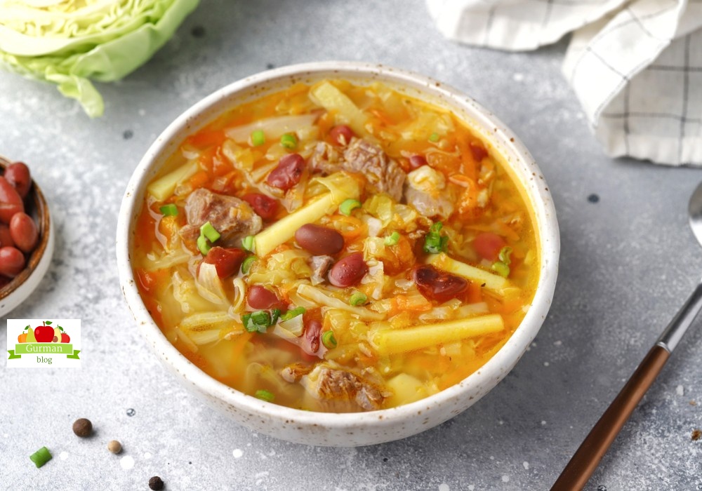 Щи из молодой капусты с красной фасолью